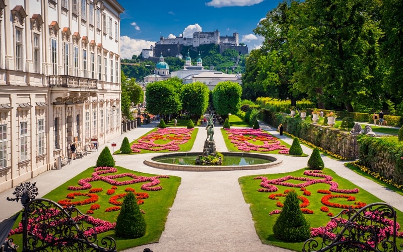 Schloss Mirabell Salzburg mit schönem Garten