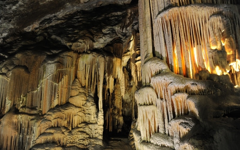 Tropfsteinhöhlen in NRW