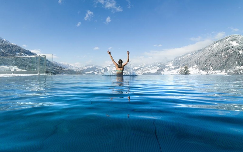 alpina familien wellnesshotel infinity pool