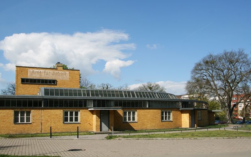 Historisches Arbeitsamt (1928–29), Architekt: Walter Gropius, Dessau, 2011